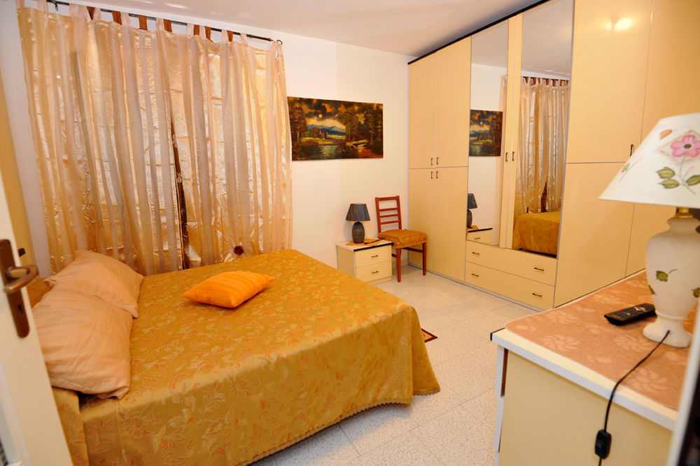 Bed and Breakfast Palazzo Rosa Фрозіноне Екстер'єр фото