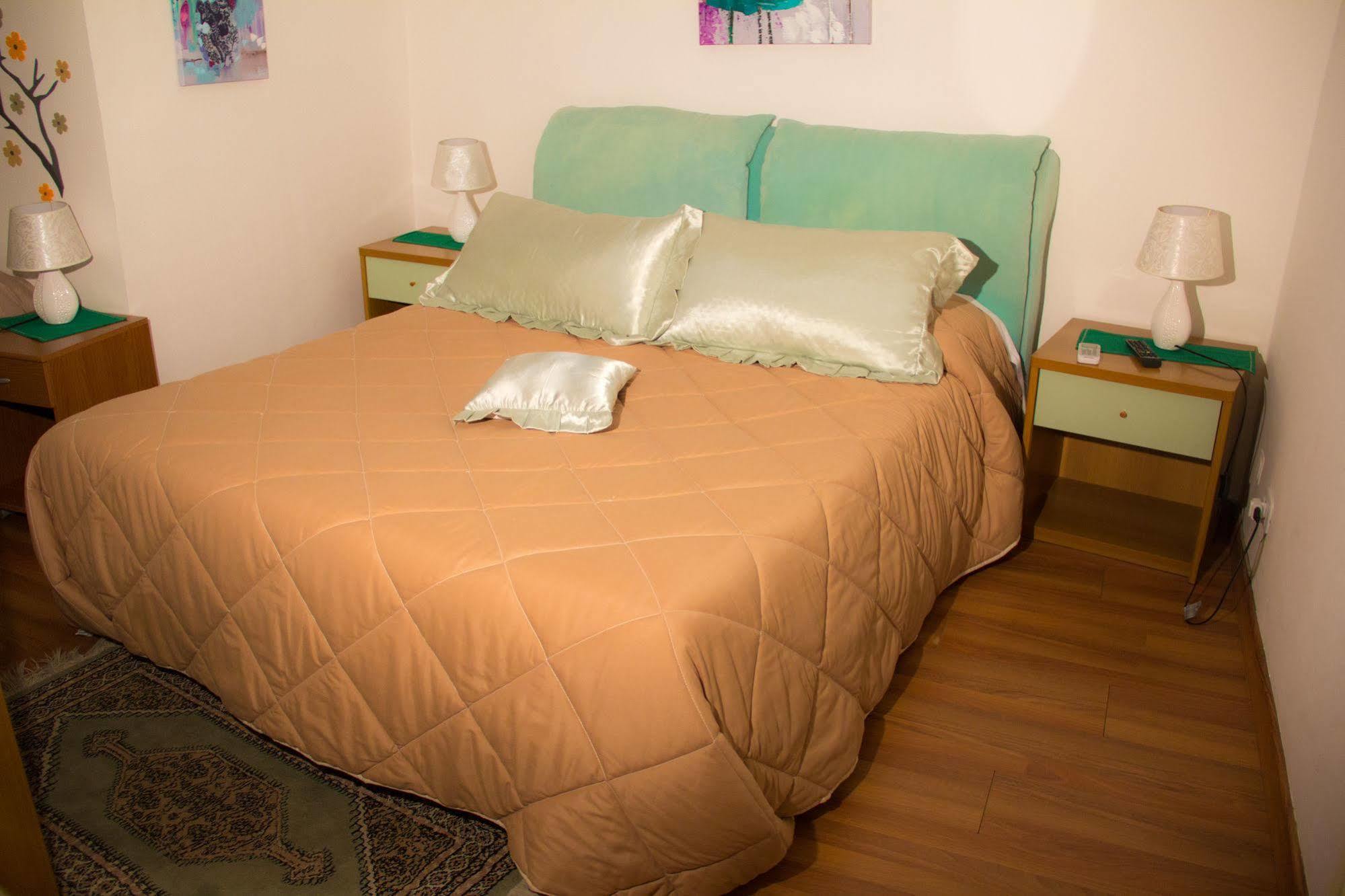 Bed and Breakfast Palazzo Rosa Фрозіноне Екстер'єр фото